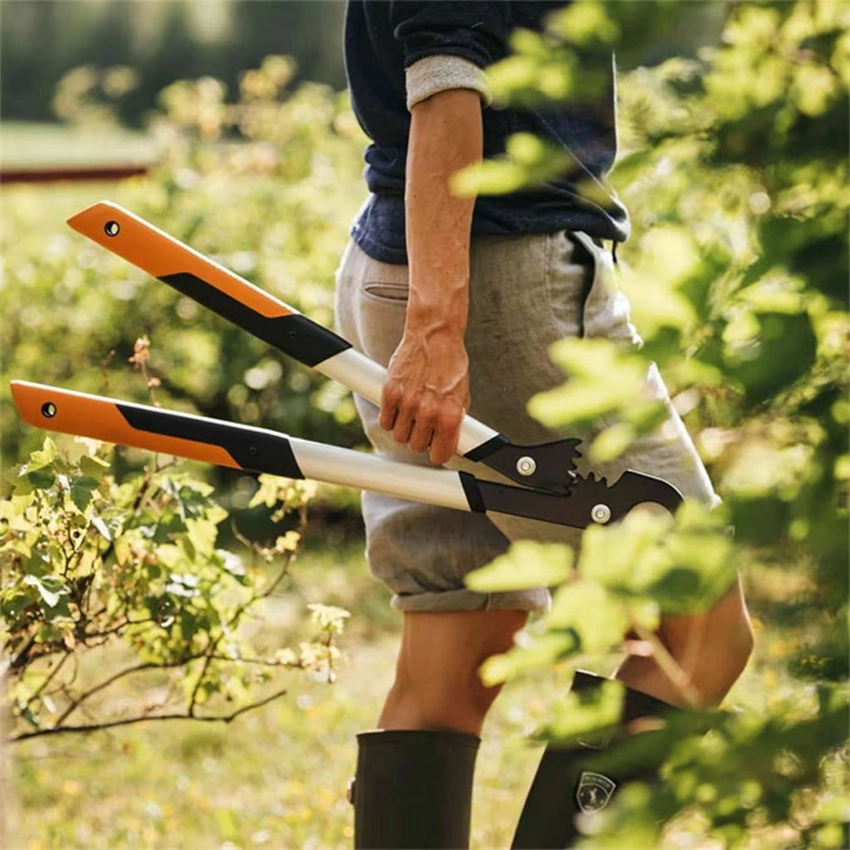 fiskars-powergear-x-bypass-lopper-lx92-s-1-item-1759452-en